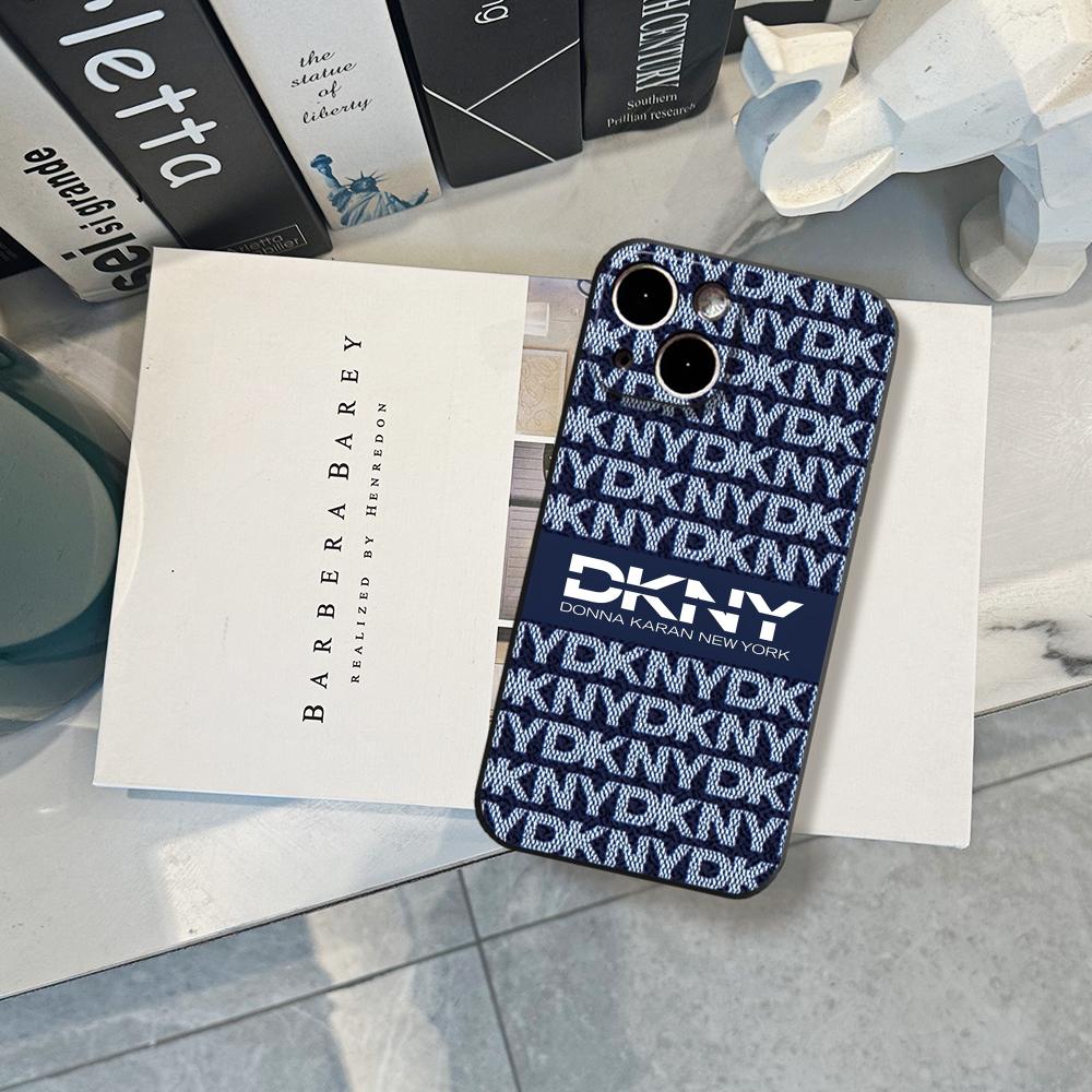 Роскошный чехол для iPhone 17  – обзор и цена Phone Cases York